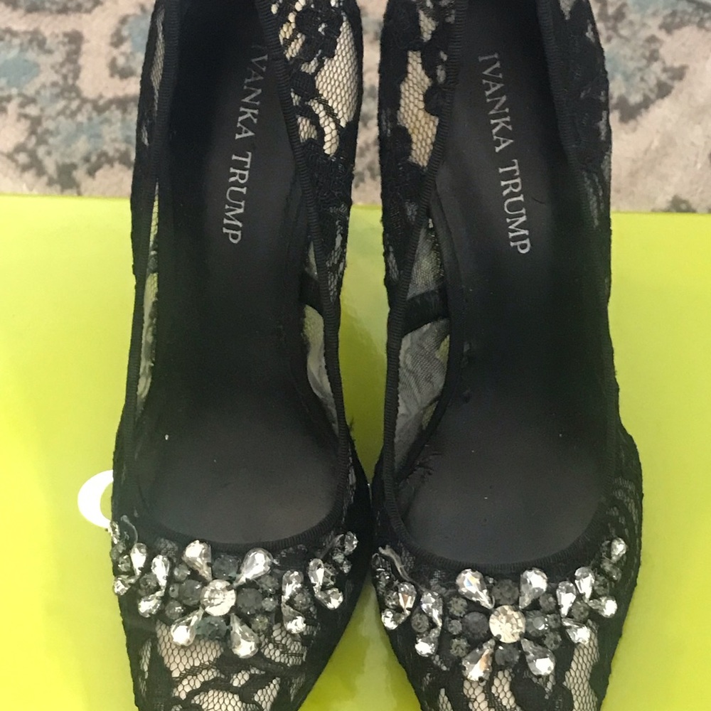 Ivanka Trump Heels size 9W